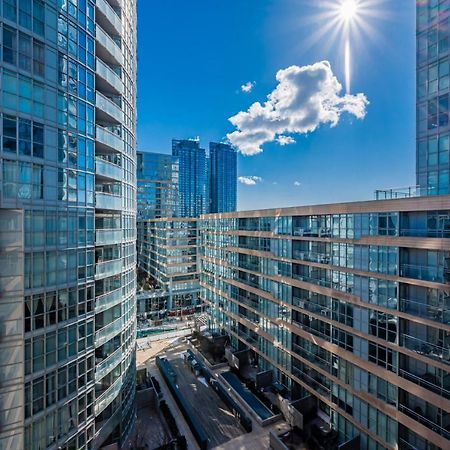 Leckie Luxurious Suites Toronto Bagian luar foto