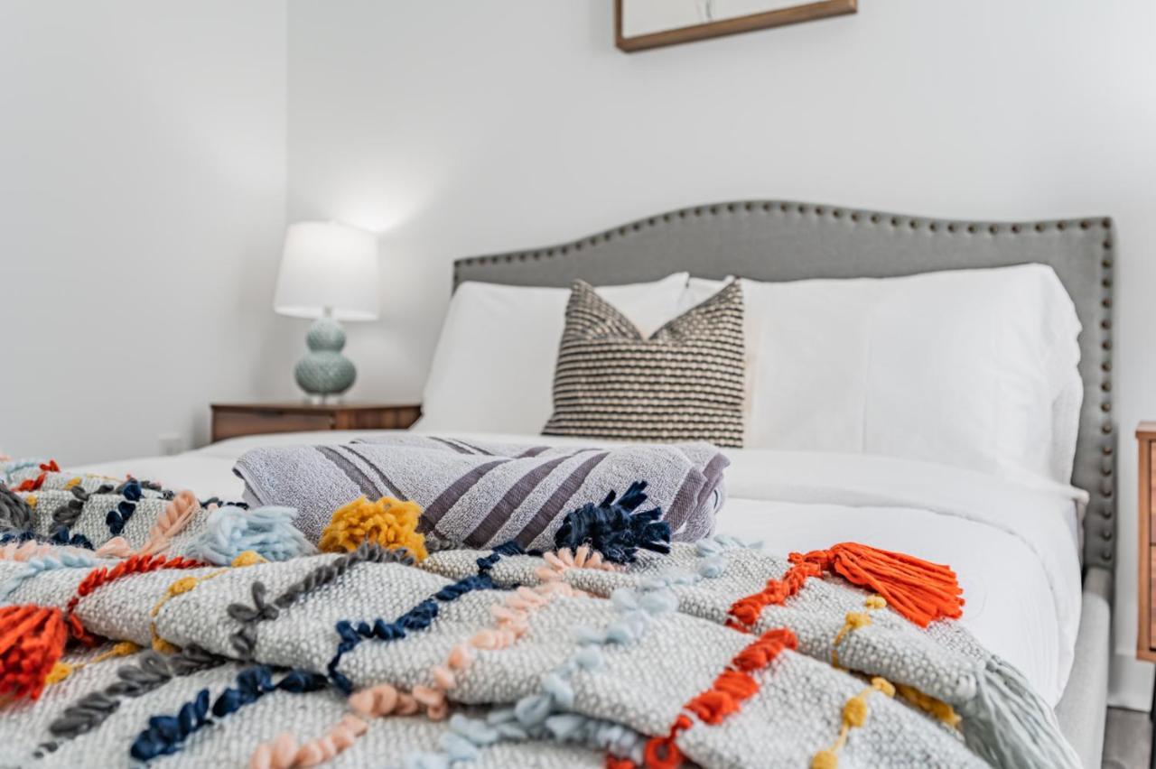 Leckie Luxurious Suites Toronto Bagian luar foto