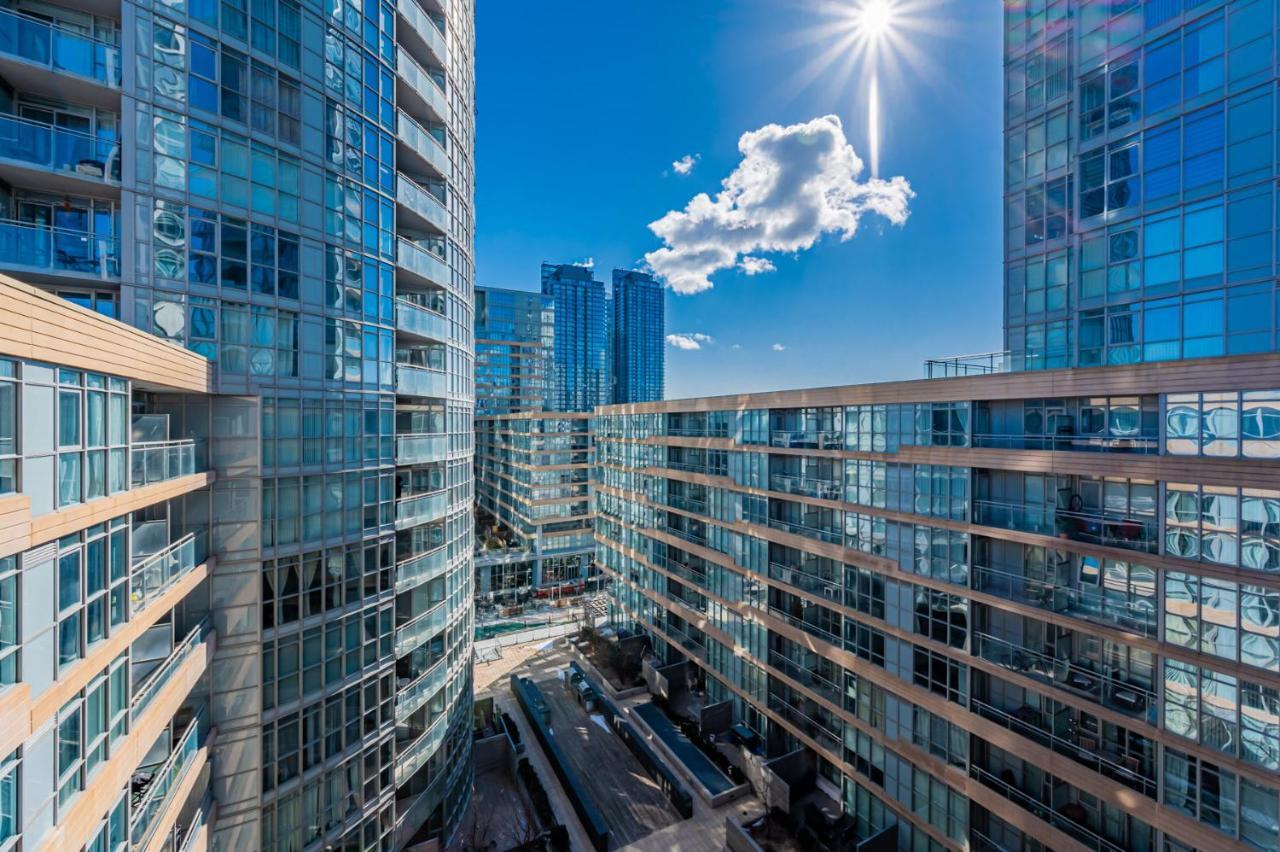 Leckie Luxurious Suites Toronto Bagian luar foto
