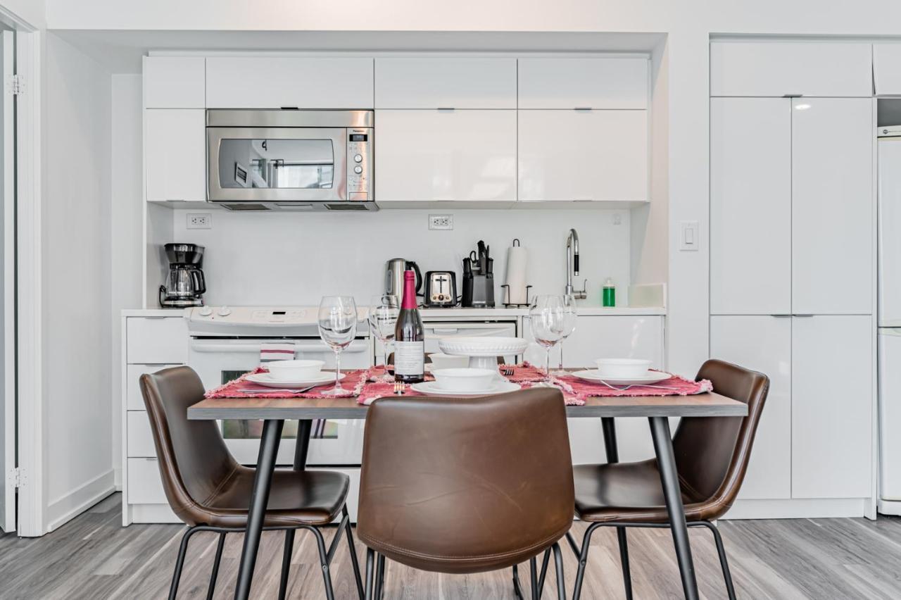 Leckie Luxurious Suites Toronto Bagian luar foto