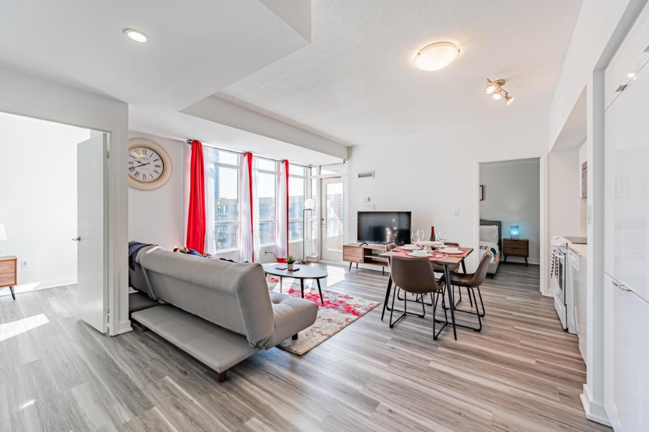 Leckie Luxurious Suites Toronto Bagian luar foto