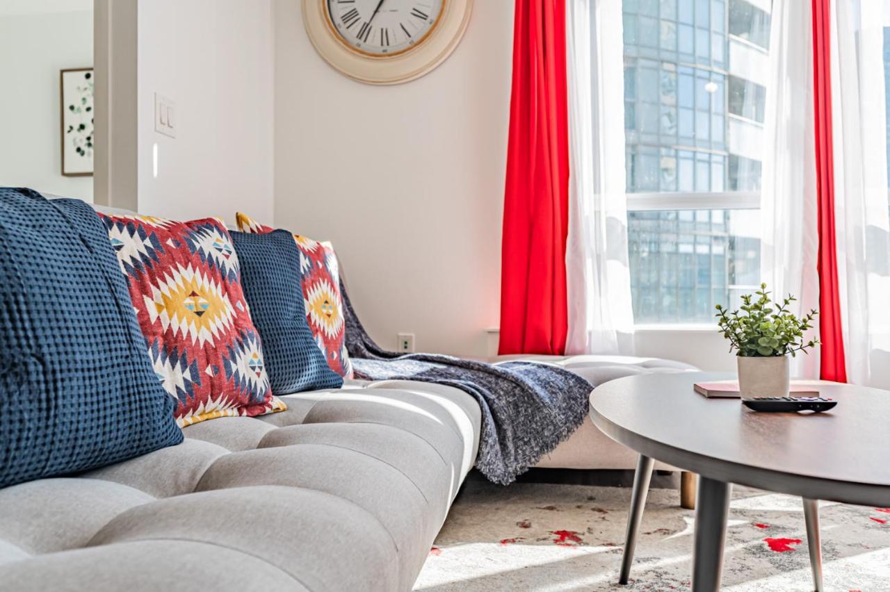 Leckie Luxurious Suites Toronto Bagian luar foto