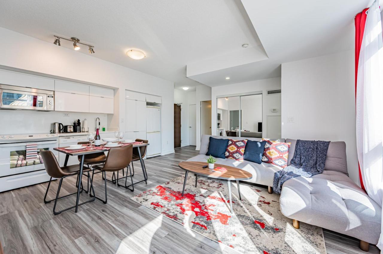 Leckie Luxurious Suites Toronto Bagian luar foto